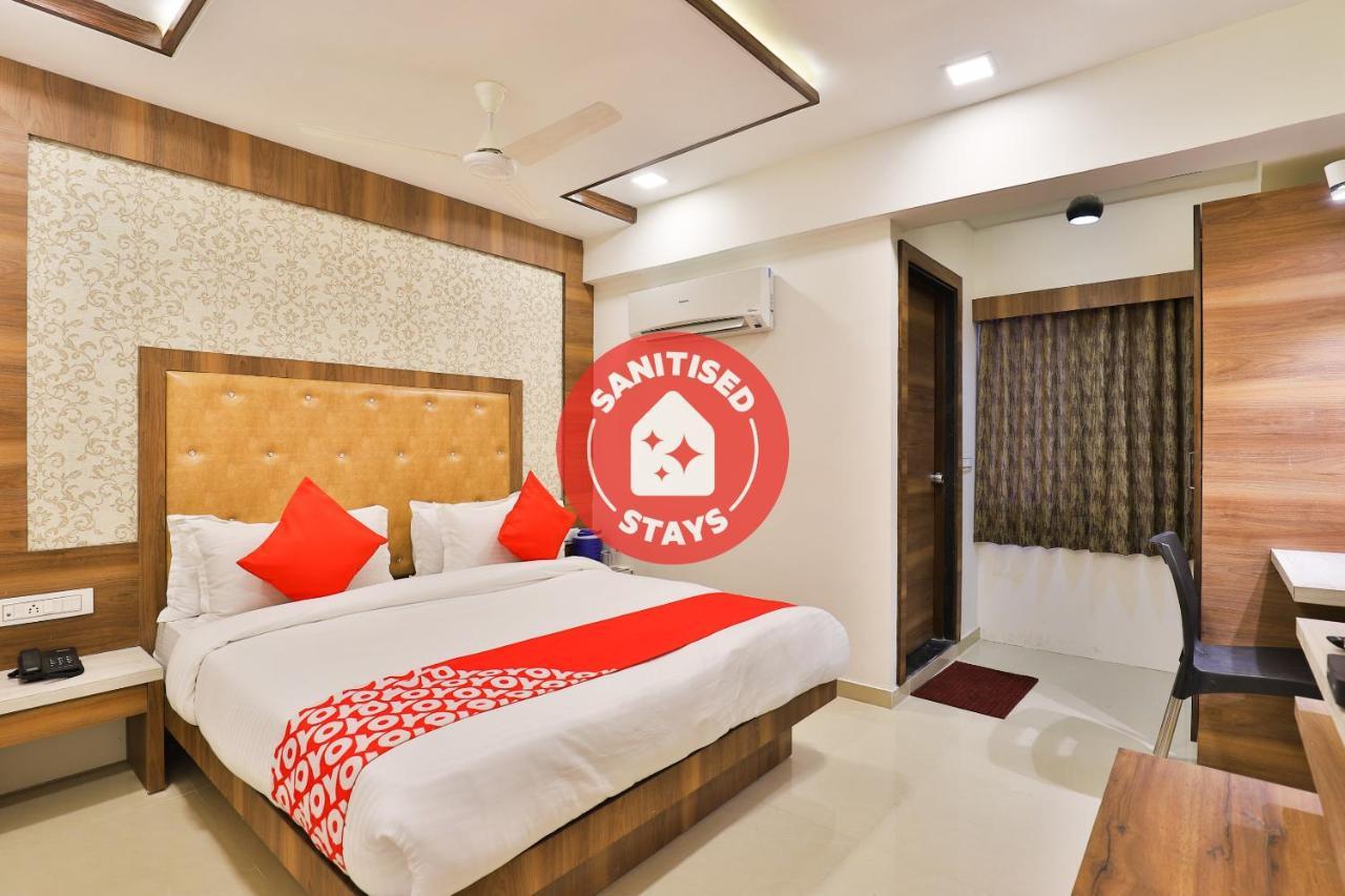 אחמדאבאד Oyo 24950 Hotel Shree Balaji Residency מראה חיצוני תמונה