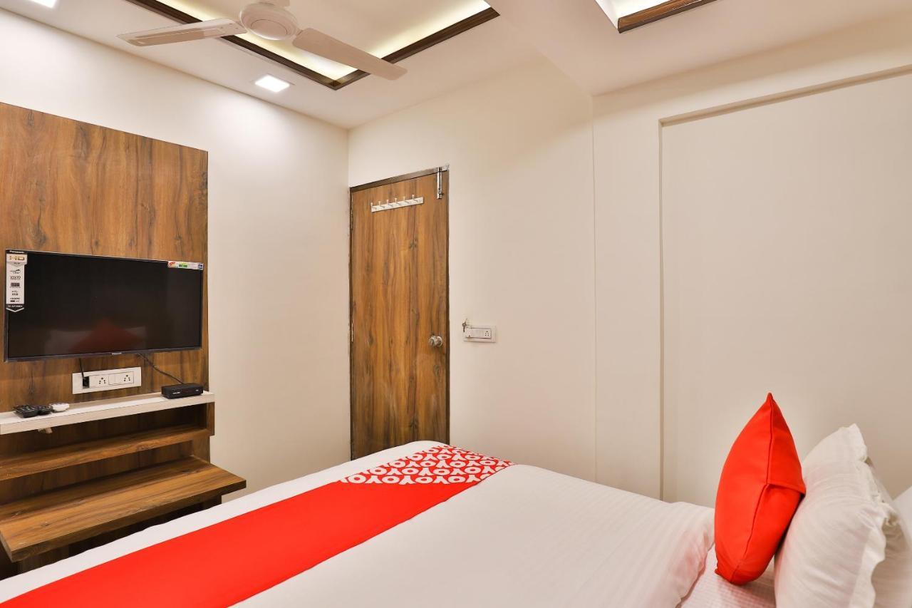 אחמדאבאד Oyo 24950 Hotel Shree Balaji Residency מראה חיצוני תמונה