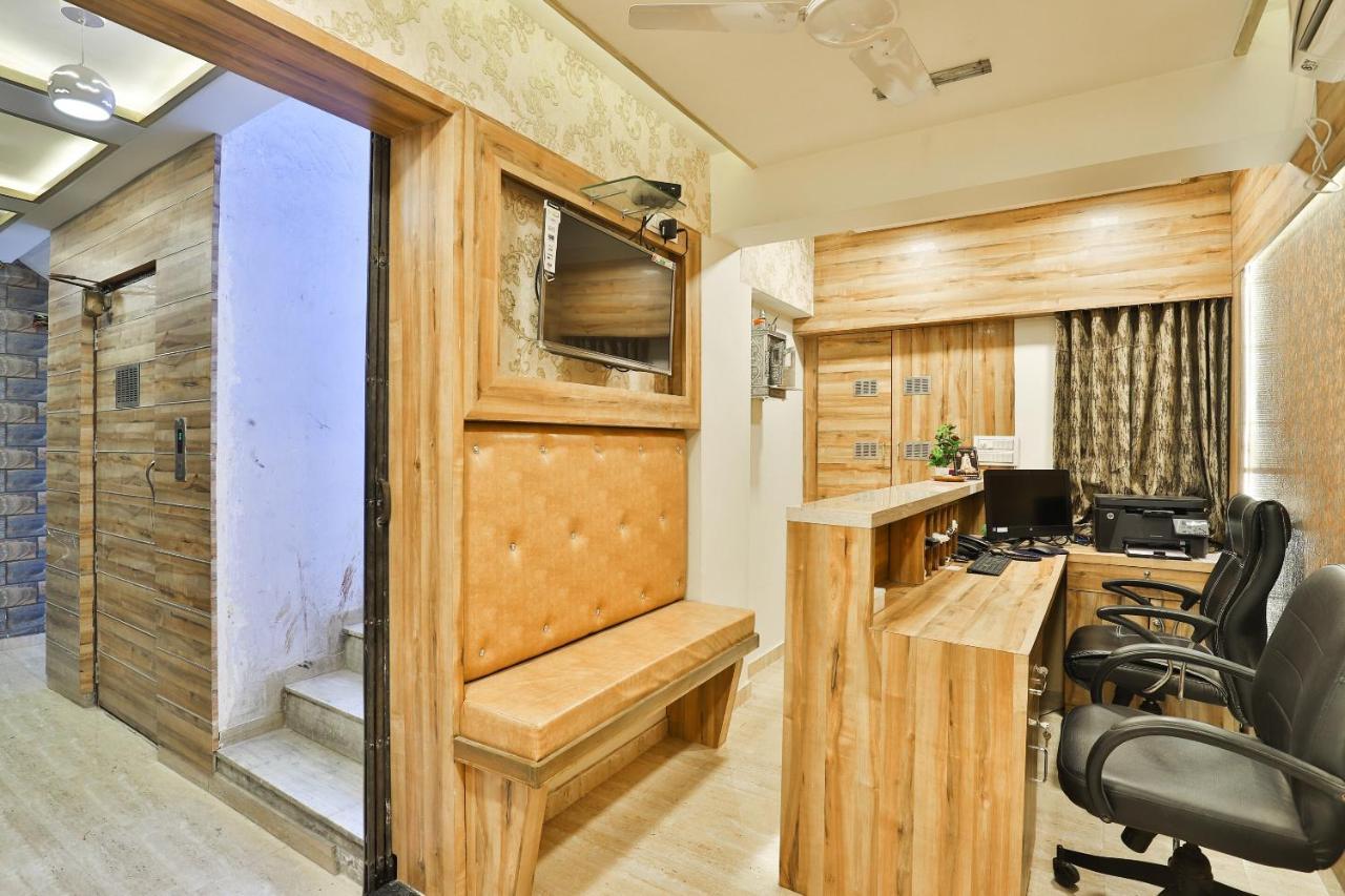 אחמדאבאד Oyo 24950 Hotel Shree Balaji Residency מראה חיצוני תמונה