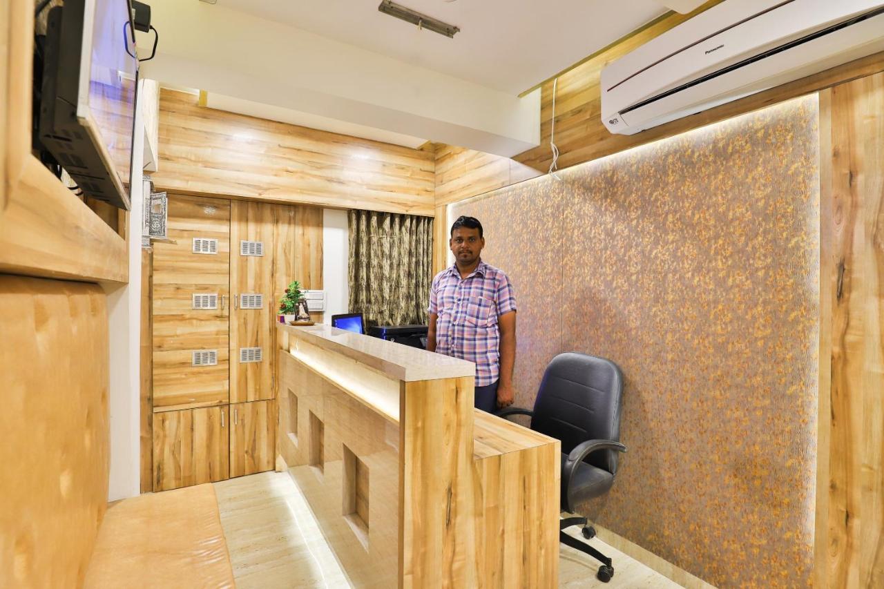 אחמדאבאד Oyo 24950 Hotel Shree Balaji Residency מראה חיצוני תמונה